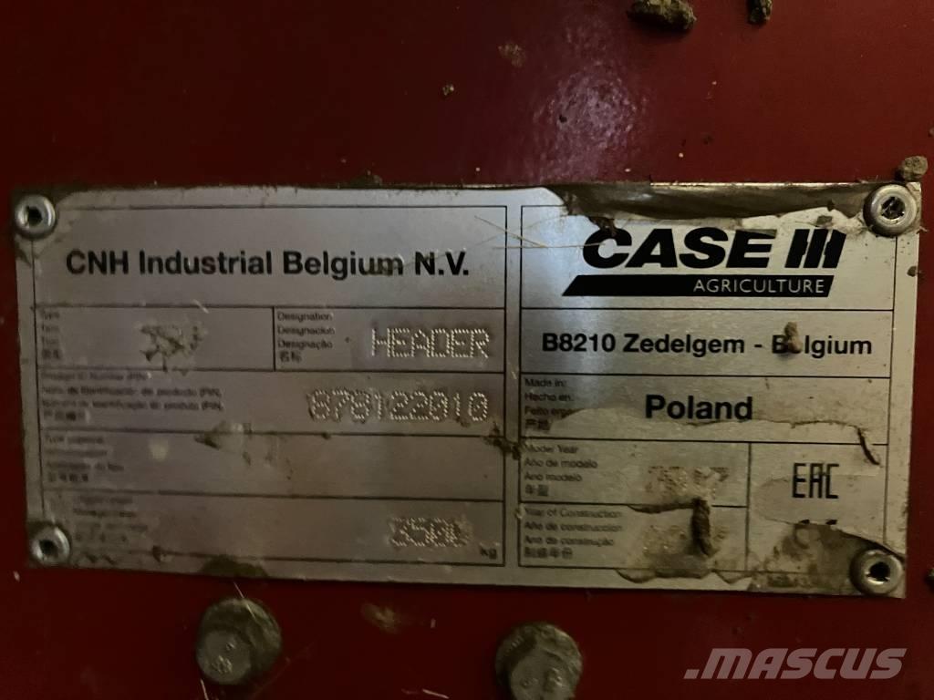 Case IH Axial 8240 Combine harvesters