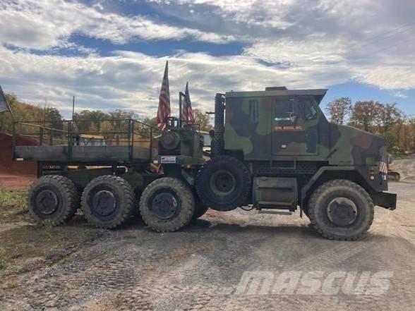 Oshkosh M1070 Truck Tractor Units