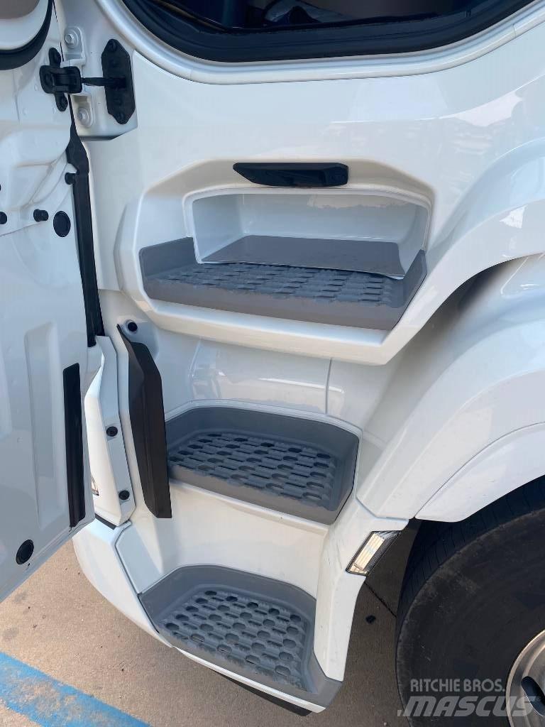 DAF XG 530 FTS Truck Tractor Units
