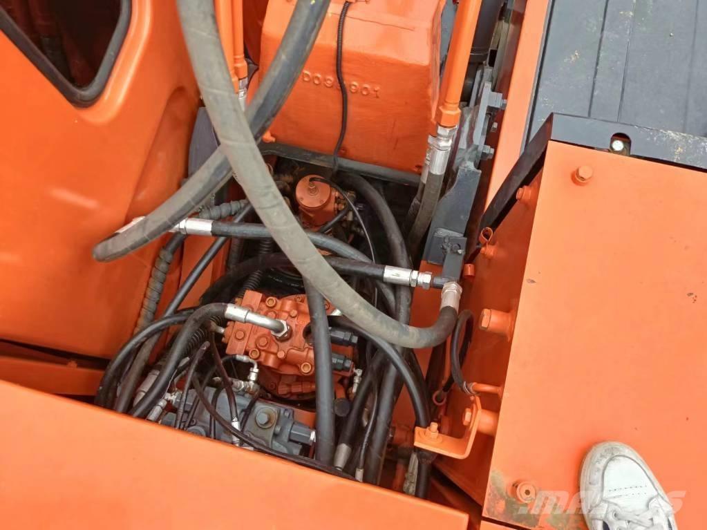 Doosan 150 W Wheeled excavators