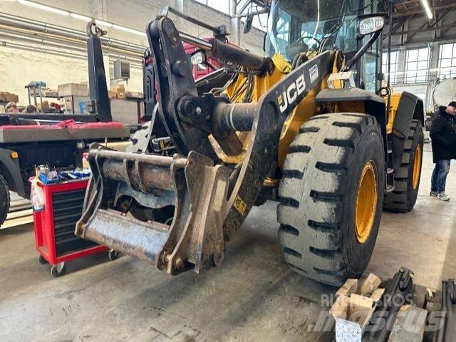 JCB 427 ZX T4 TLB's