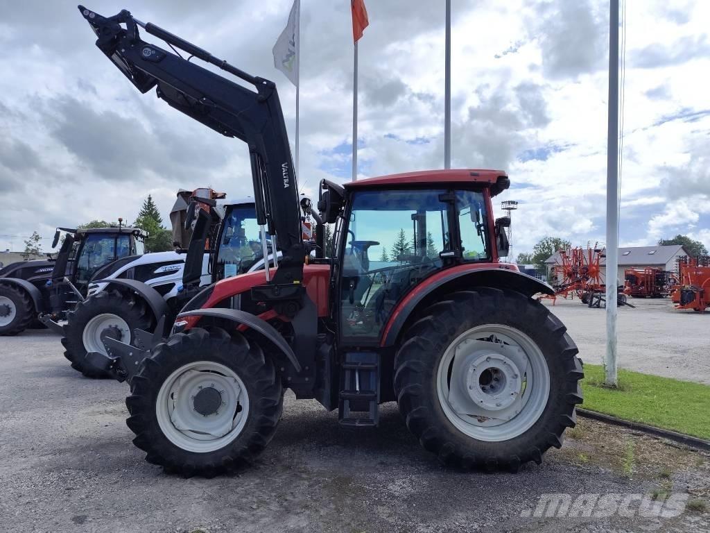 Valtra A 135 Tractors