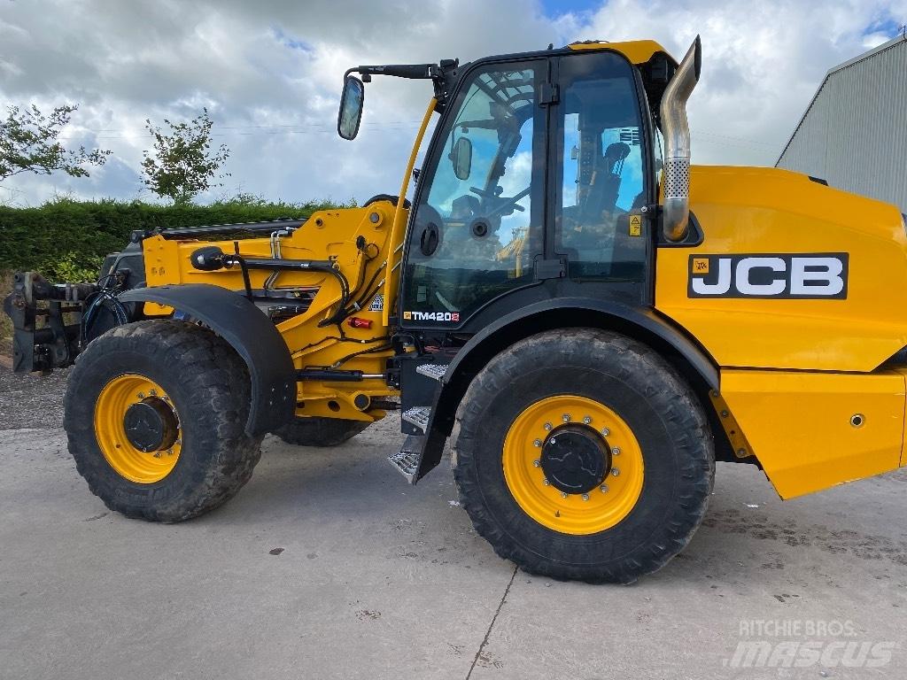 JCB Tm420s Farming telehandlers