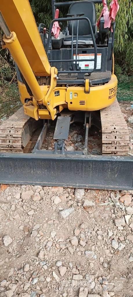 Komatsu PC35 Mini excavators < 7t