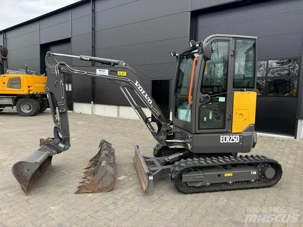 Volvo ECR25D Mini excavators < 7t