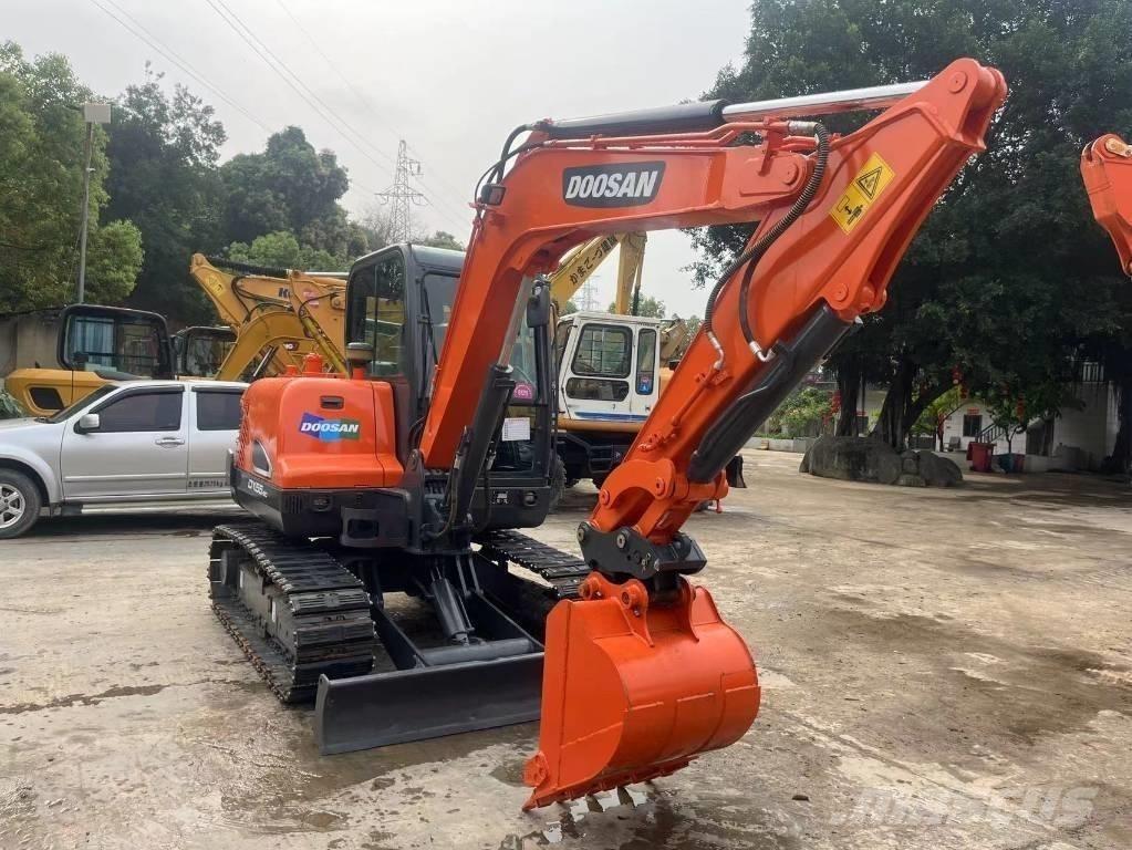 Doosan DX55-9C Mini excavators < 7t