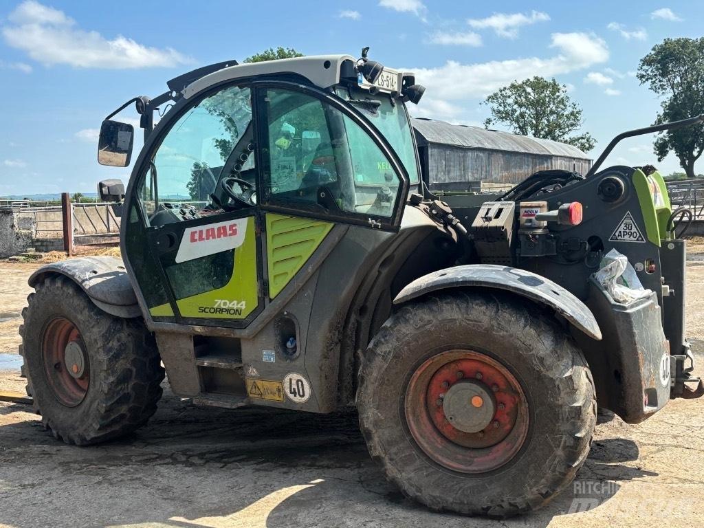 CLAAS Scorpion 7044 Farming telehandlers