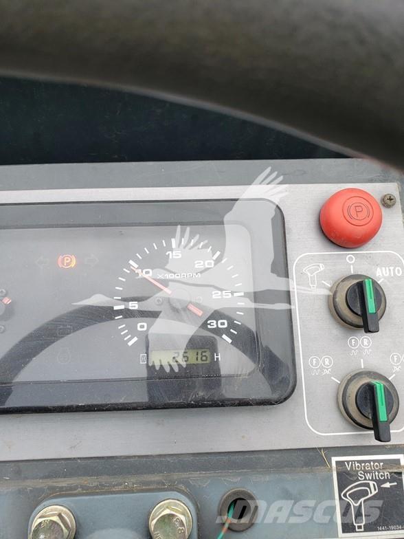 Sakai SW300-1 Single drum rollers