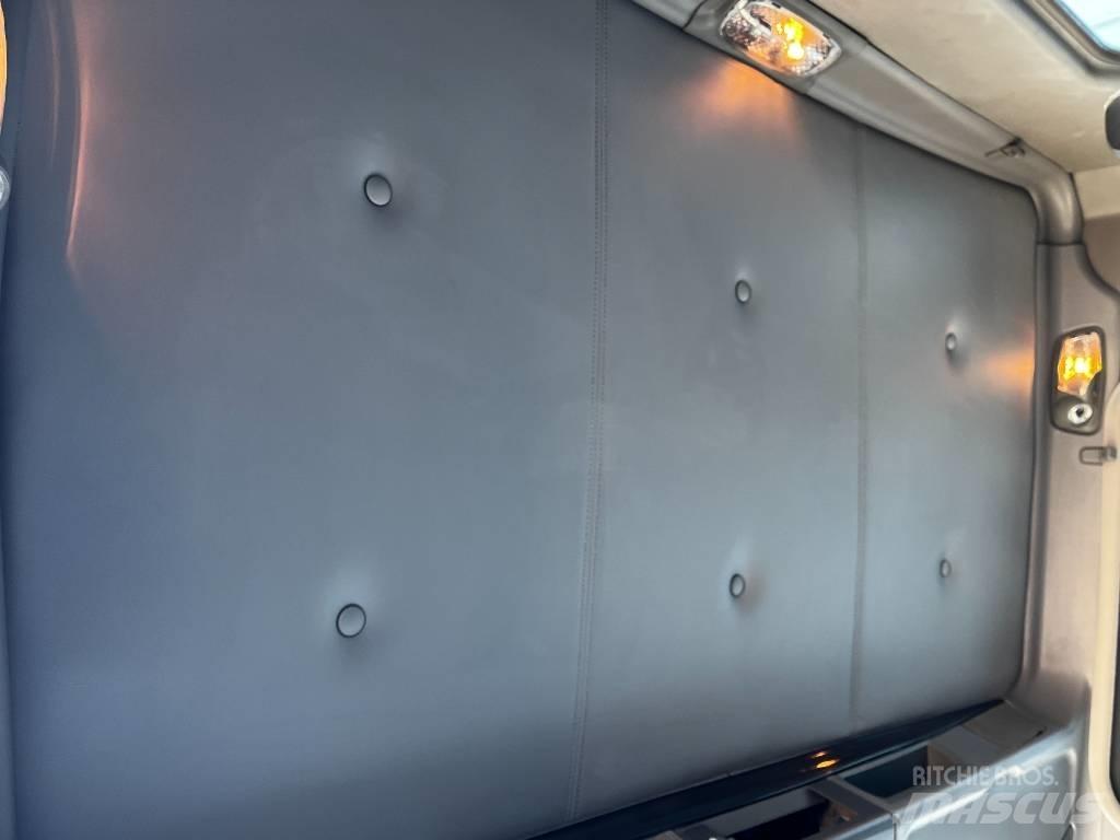 Kenworth T 800 Truck Tractor Units