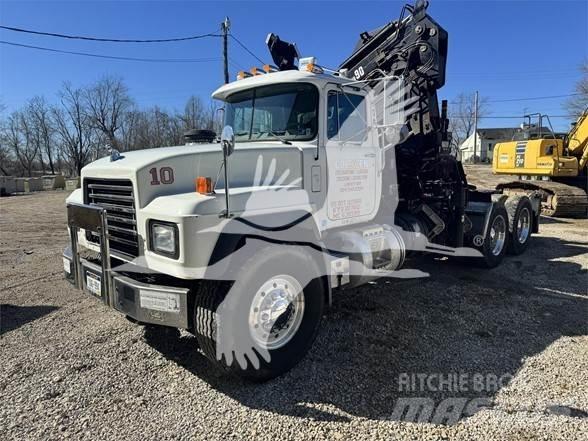 Mack RD688S Truck Tractor Units
