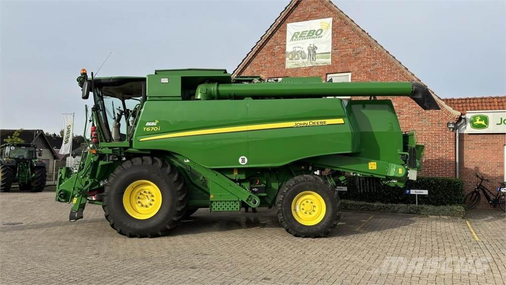 John Deere T660 Combine harvesters