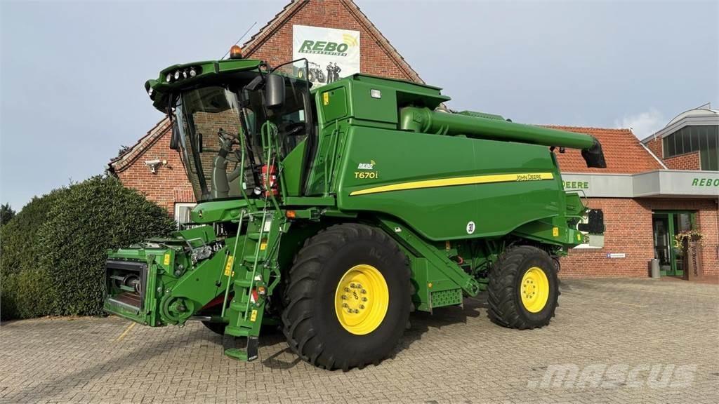 John Deere T660 Combine harvesters