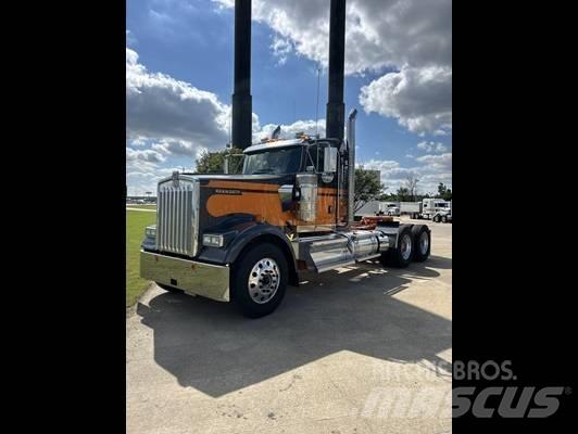 Kenworth W 900 Truck Tractor Units