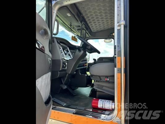 Kenworth W 900 Truck Tractor Units
