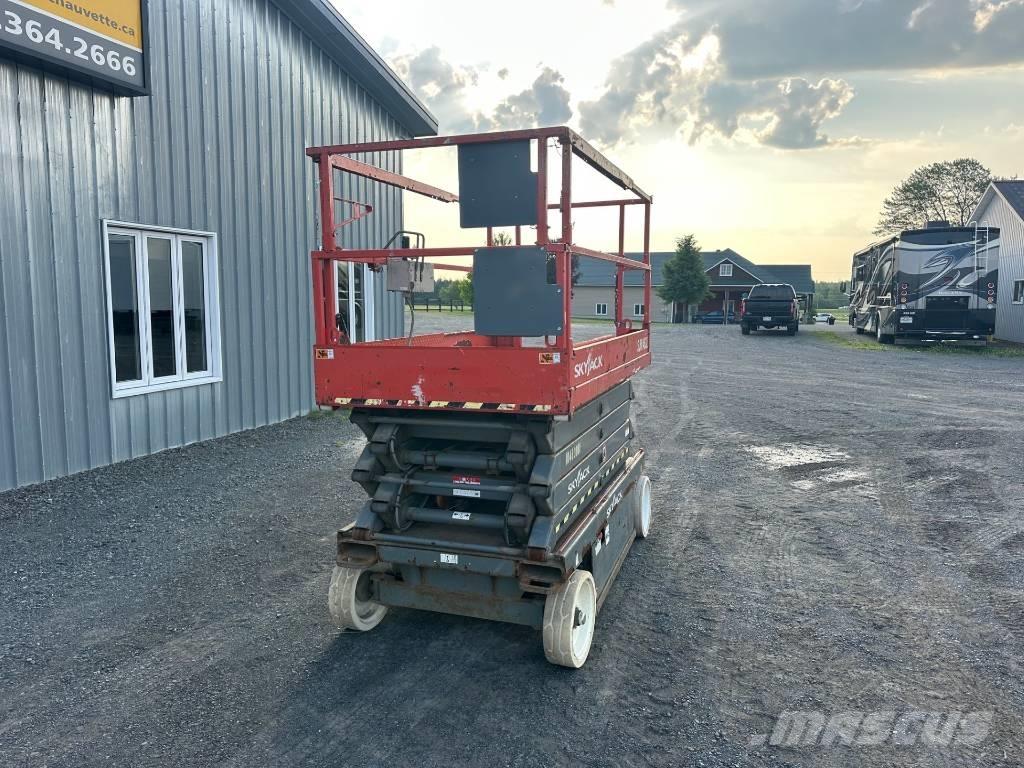 SkyJack SJ 4632 Scissor lifts