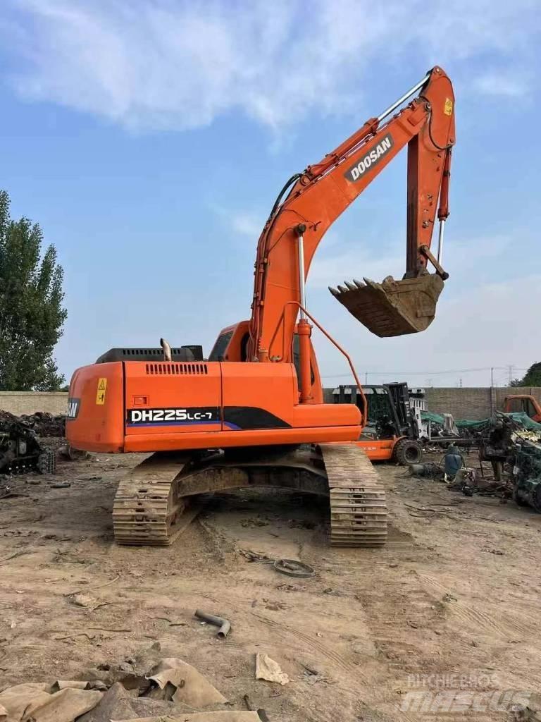 Doosan DH 225 LC-7 Crawler excavators