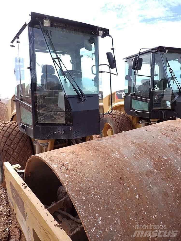 CAT CS64B Vibrator compactors