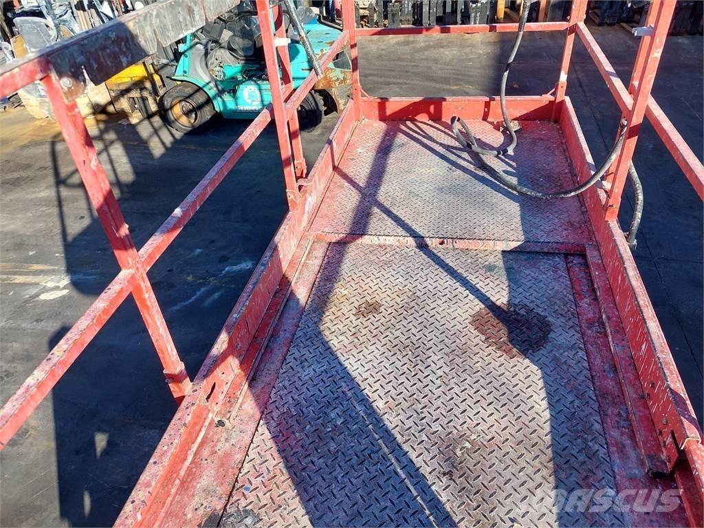 Haulotte C12DX Scissor lifts