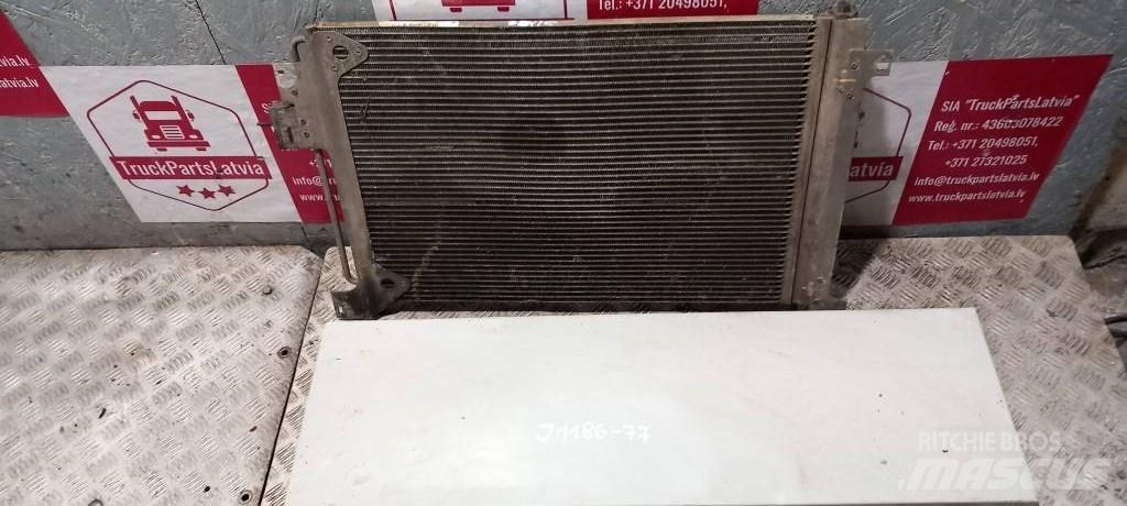 Iveco Starlis.     H2774 Radiators