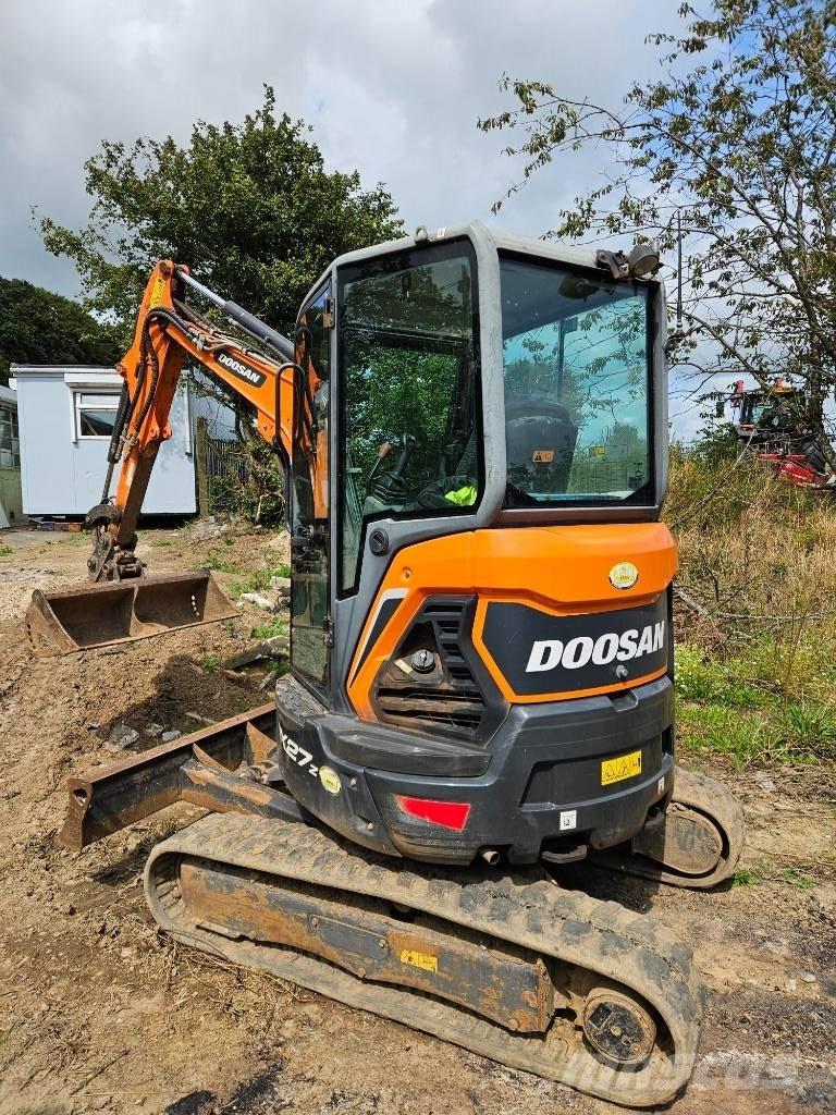 Doosan DX 27 Z Mini excavators < 7t