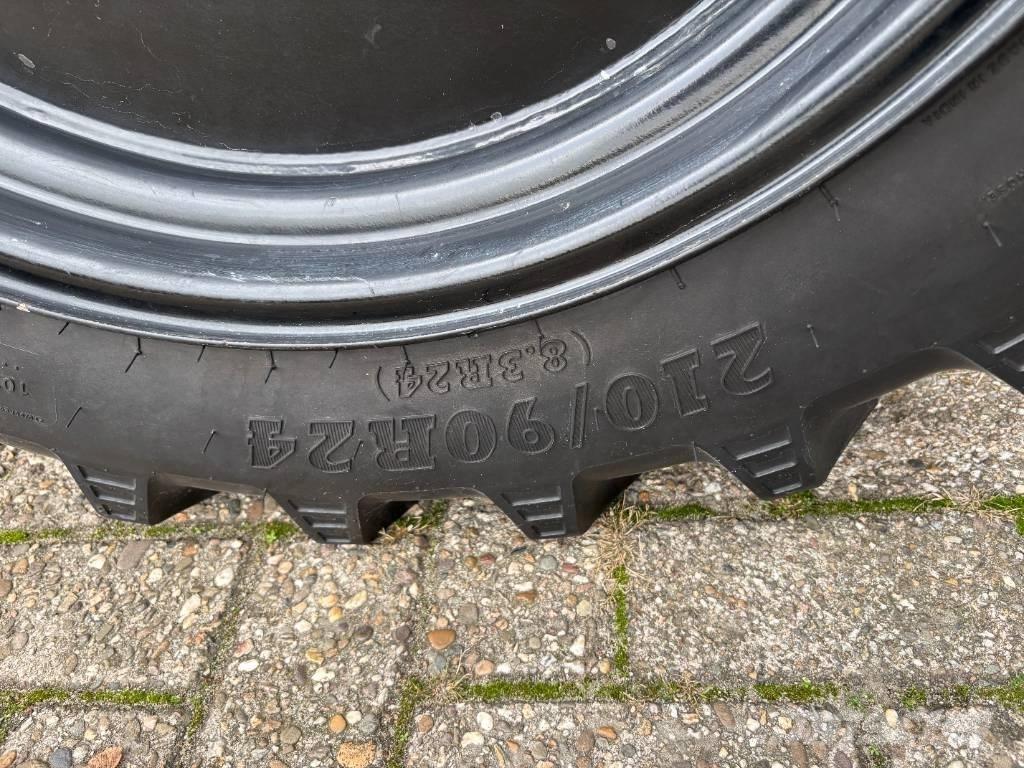 Kioti CK 3310 HST Compact tractors