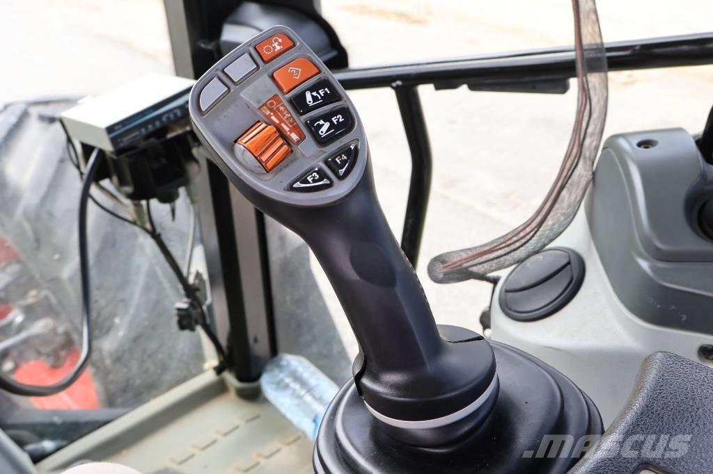 CLAAS Arion 460 Tractors