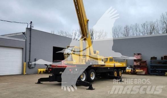 P&H T300A Crane trucks