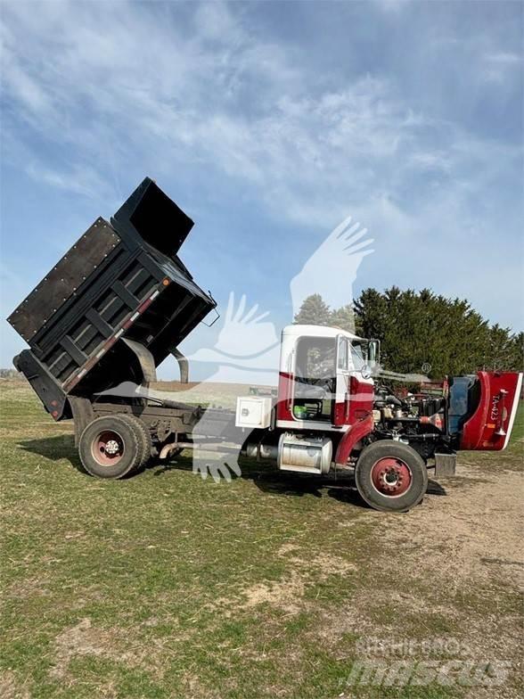 Peterbilt 357 Tipper trucks