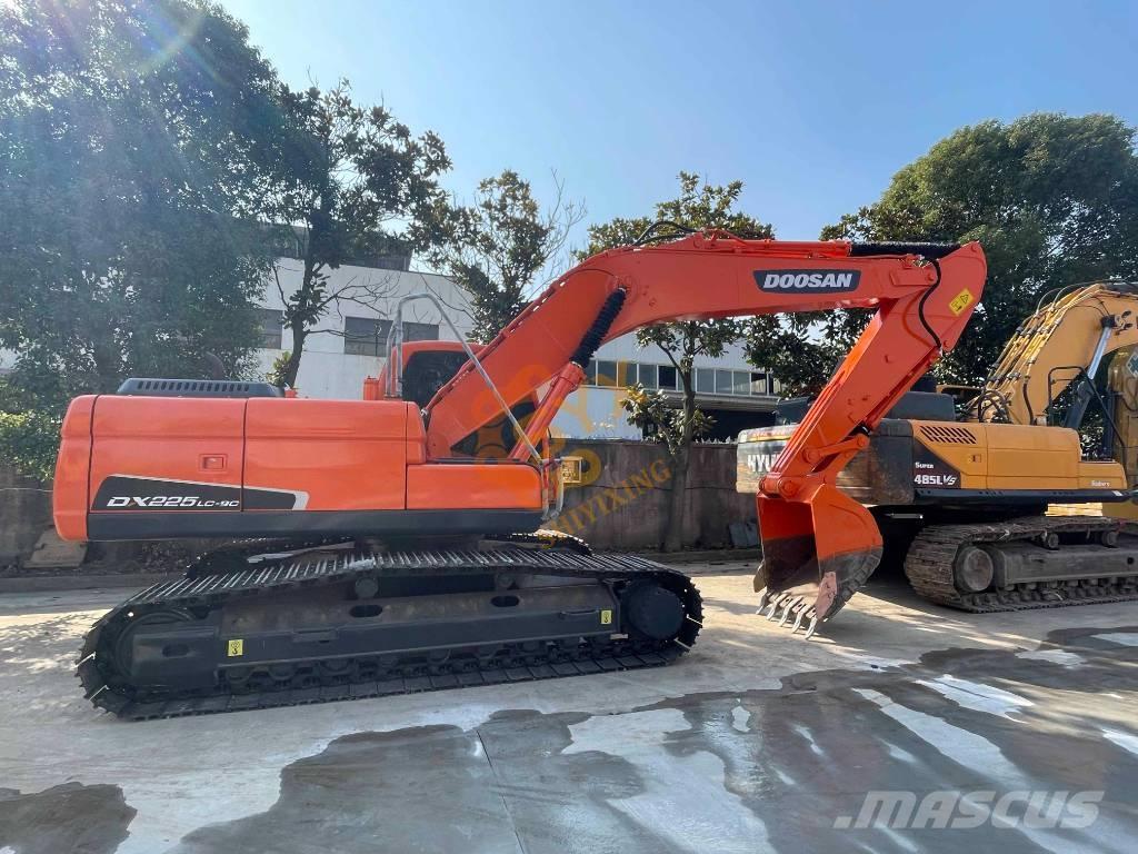Doosan DX 225 LCA Crawler excavators