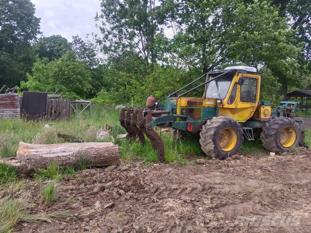 HSM 807 Forestry tractors