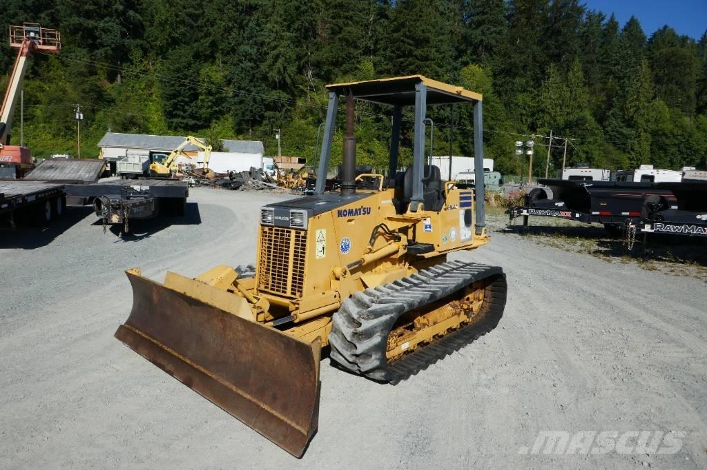 Komatsu D 21 P-8 Crawler dozers