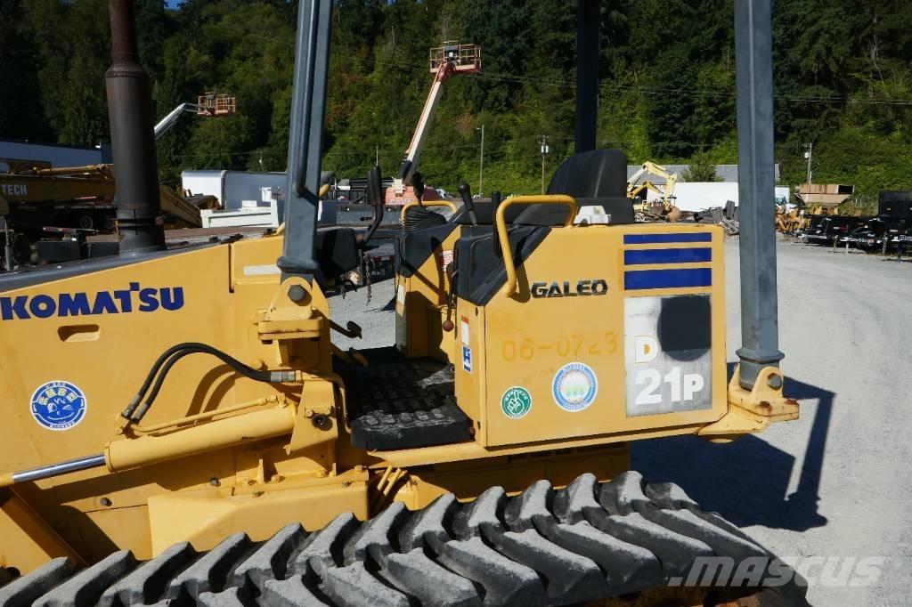 Komatsu D 21 P-8 Crawler dozers
