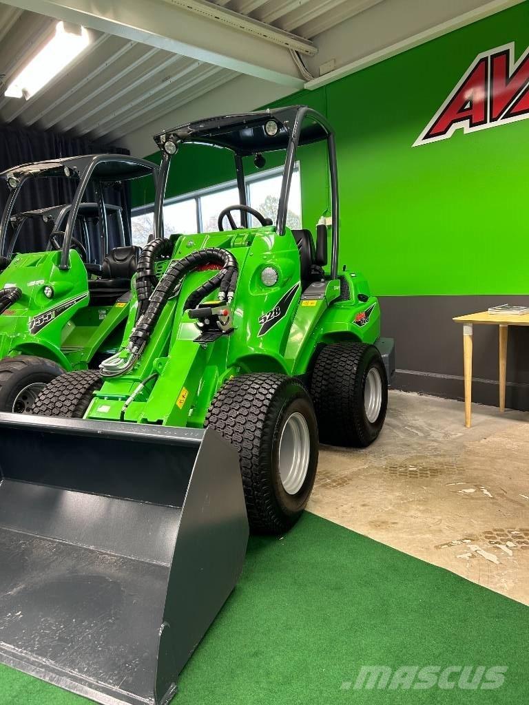 Avant 528 Skid steer loaders
