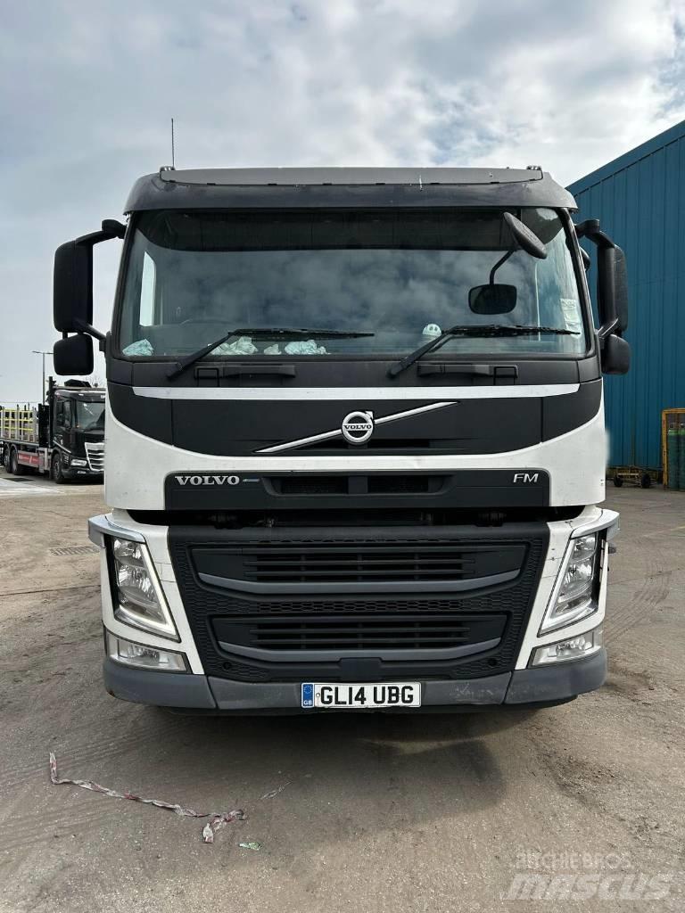 Volvo FM 330 Flatbed/Dropside trucks