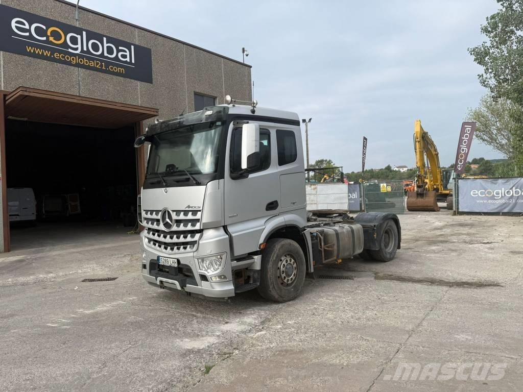 Mercedes-Benz 1851 Truck Tractor Units
