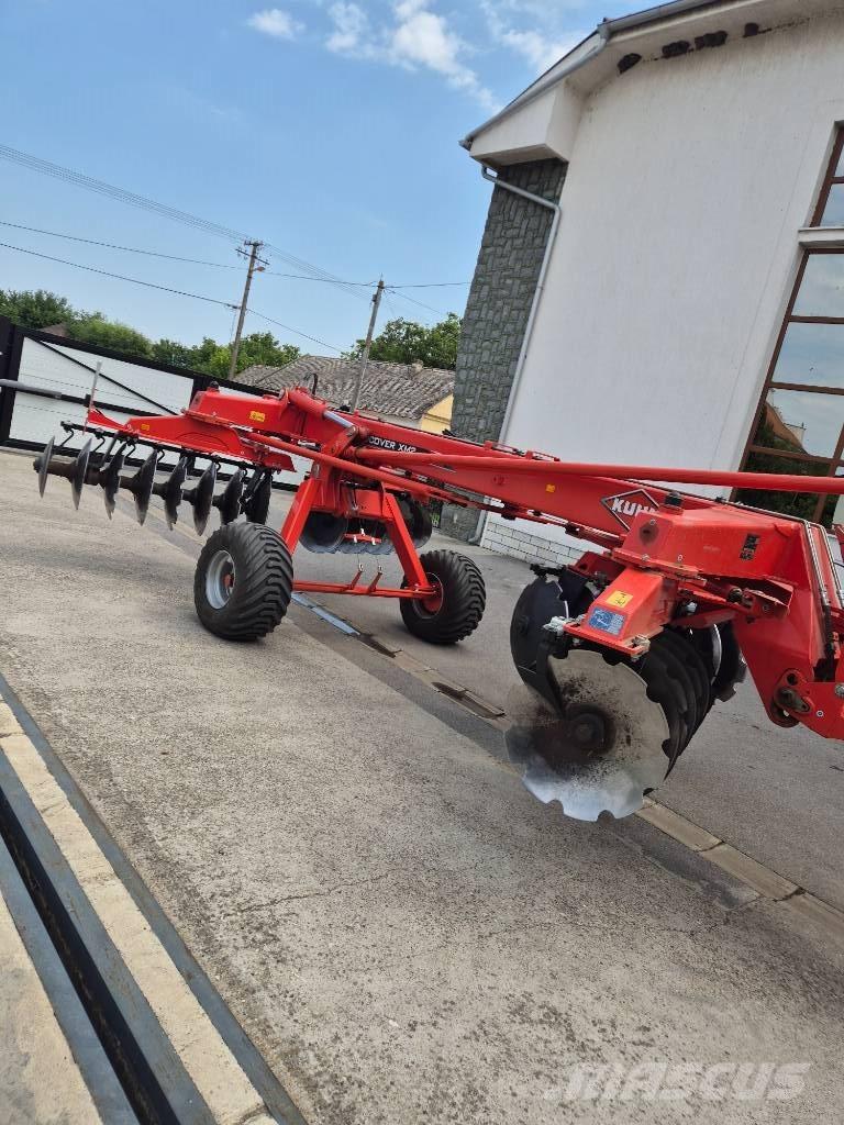 Kuhn Discovery Disc harrows