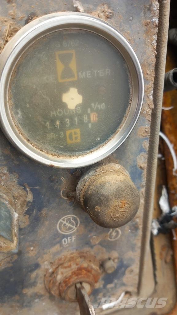 CAT 953 Crawler FEL's