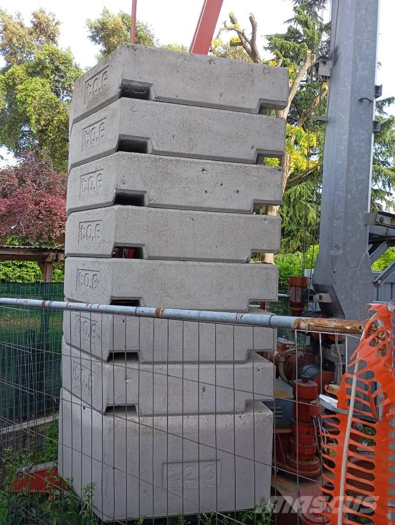 Dalbe HS 232 Self erecting cranes
