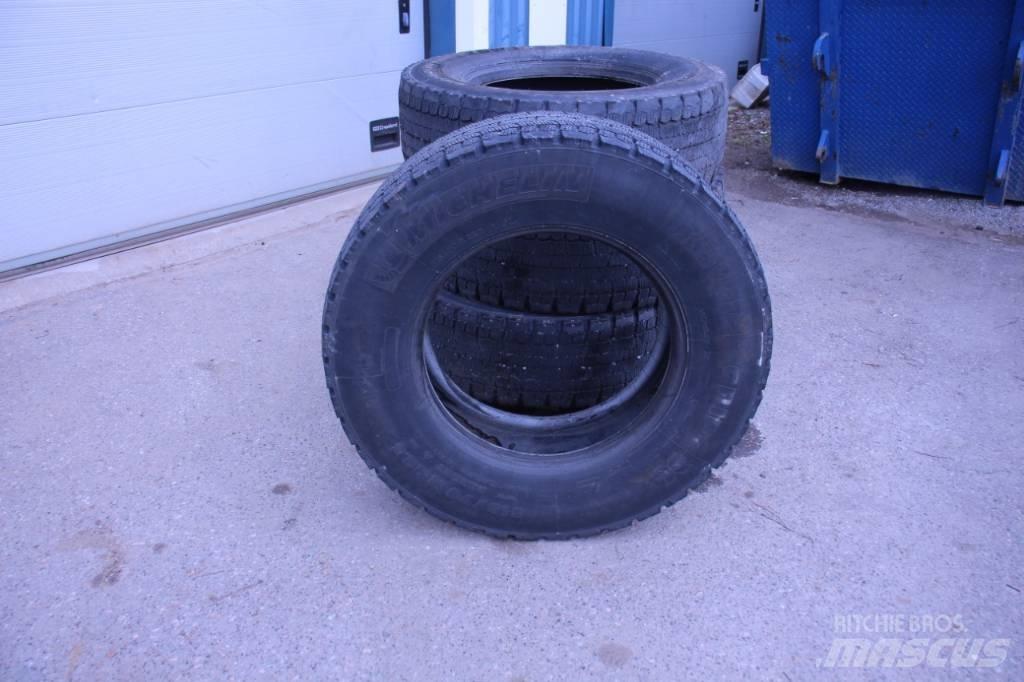 Lastbil Däck Tyres, wheels and rims