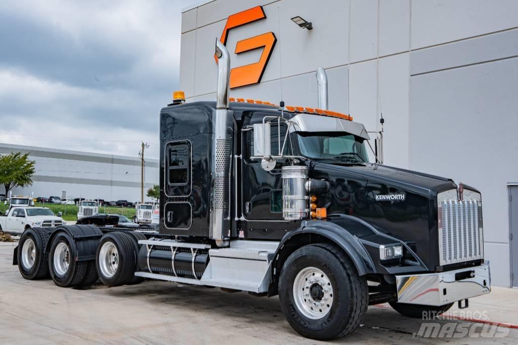 Kenworth T800 Truck Tractor Units