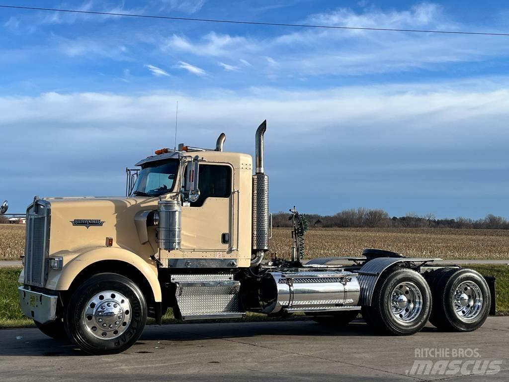 Kenworth W 900 Truck Tractor Units