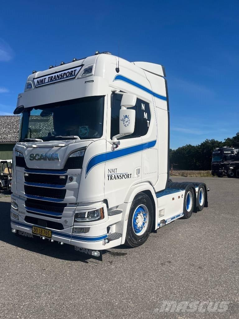 Scania R530 Truck Tractor Units