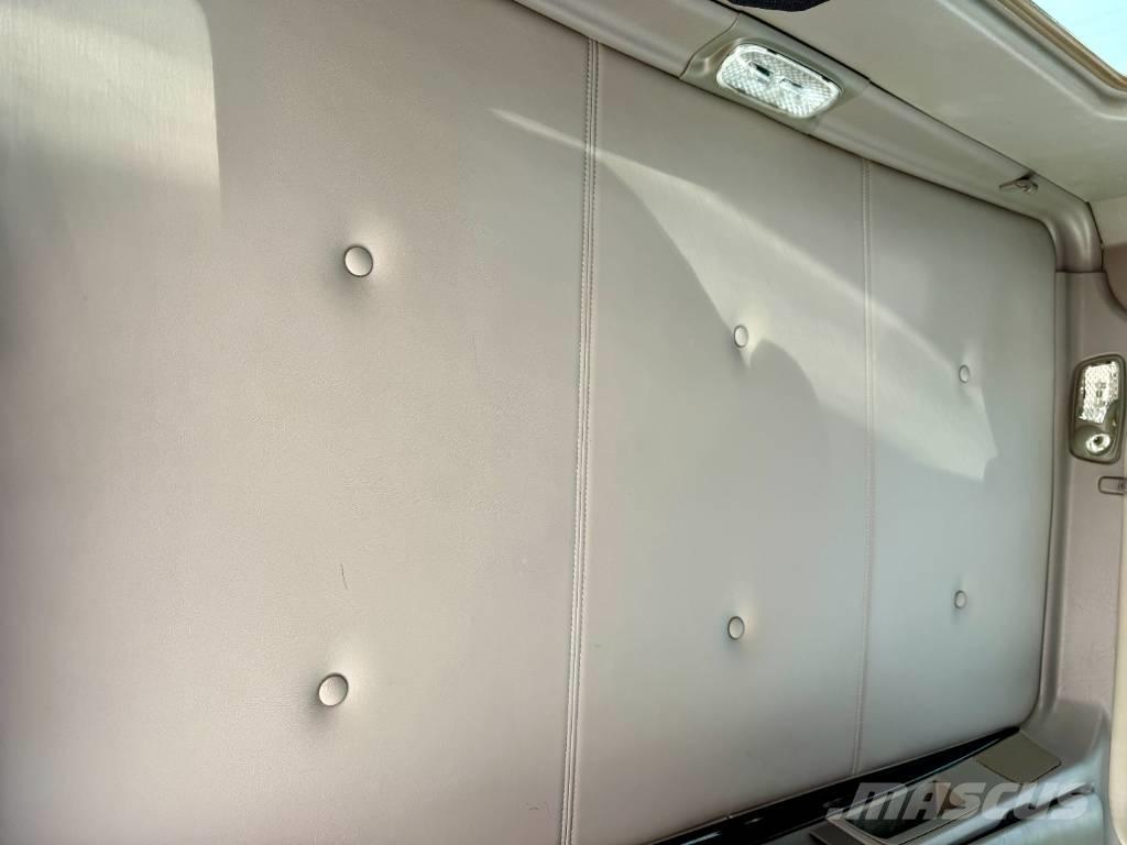 Kenworth T 800 Truck Tractor Units