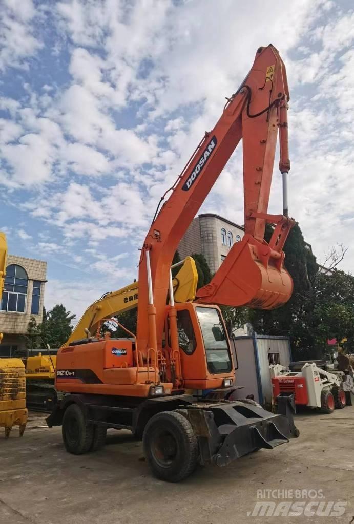 Doosan DH 210 W-7 Wheeled excavators