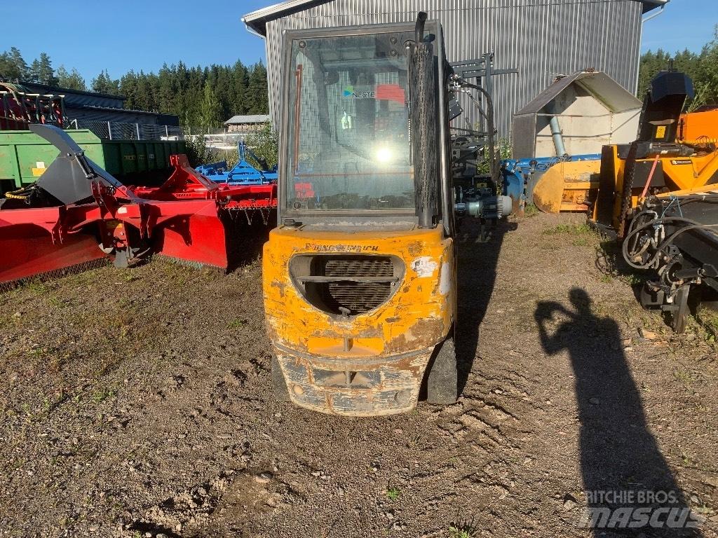 Jungheinrich DFG 320 Diesel trucks