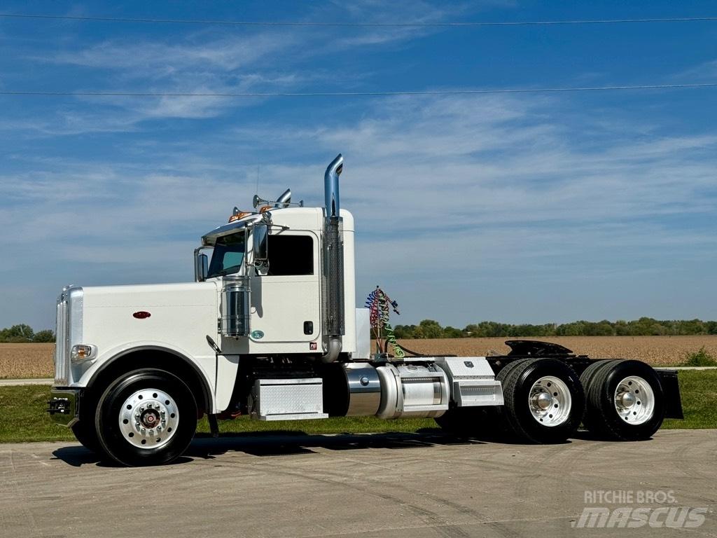 Peterbilt 389 Truck Tractor Units