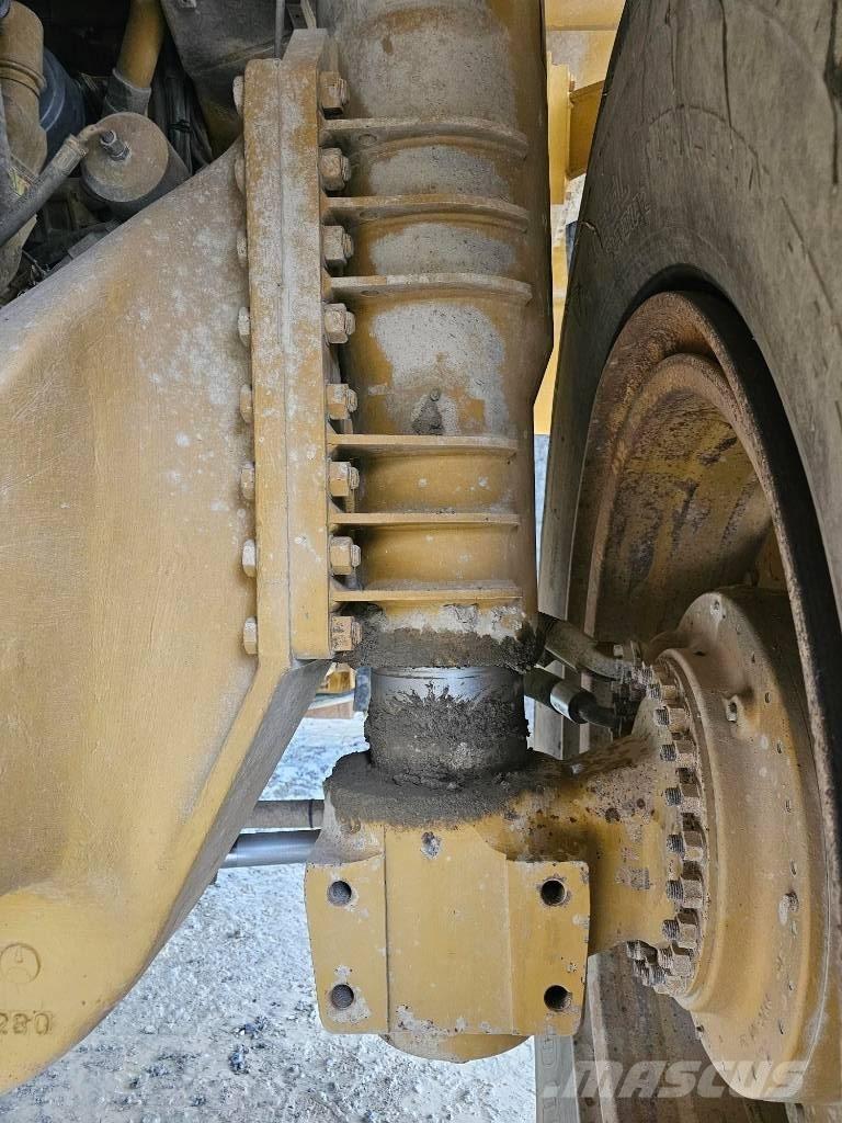 CAT 777 D Rigid dump trucks