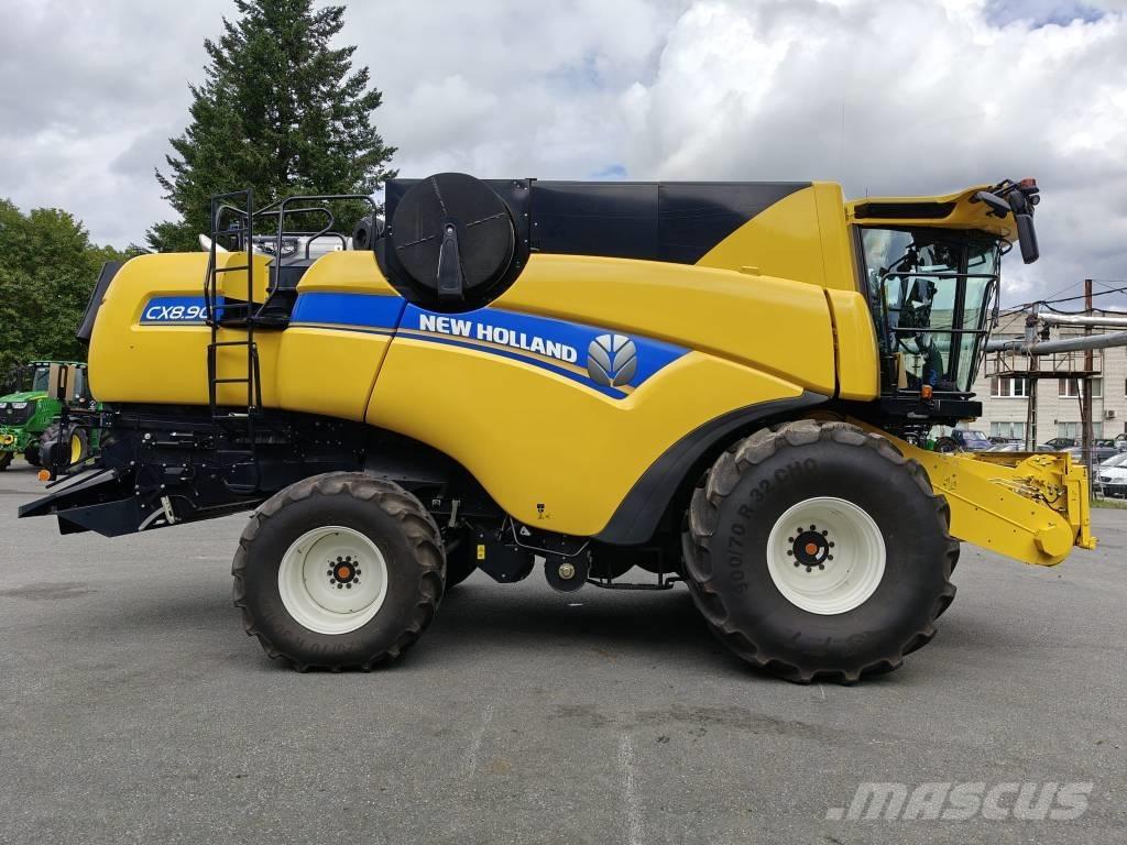 New Holland CX 8.90 Combine harvesters