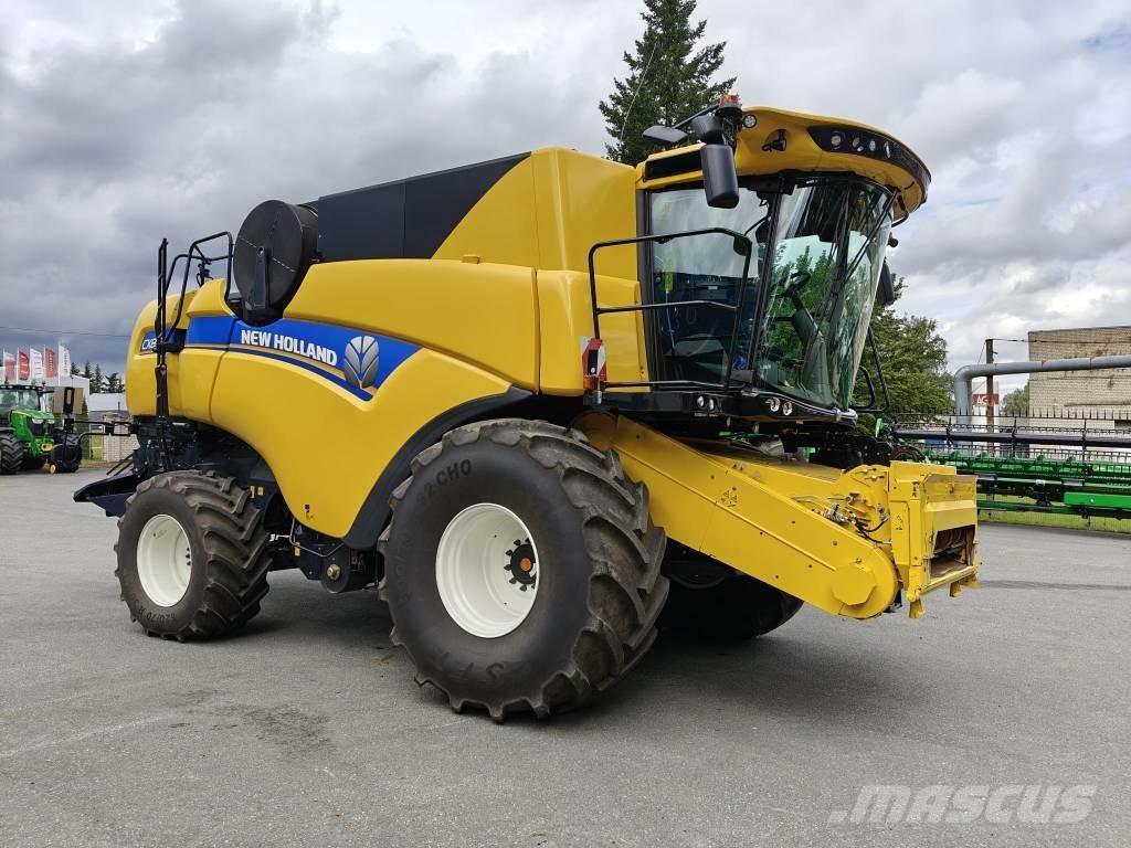 New Holland CX 8.90 Combine harvesters