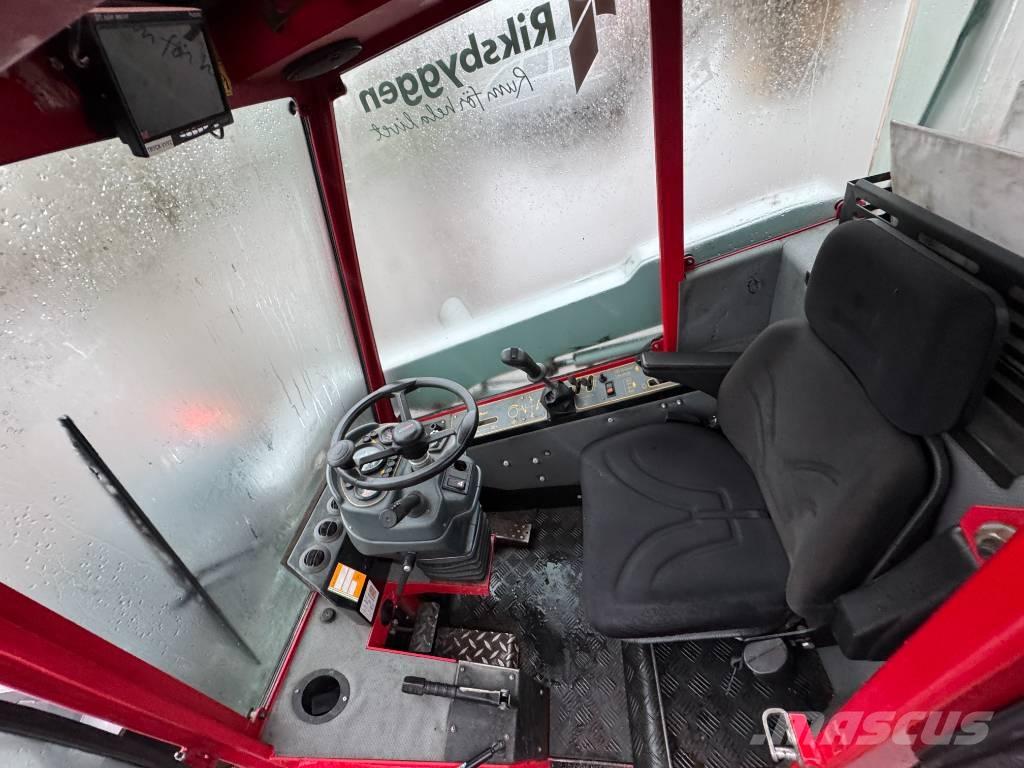 Timan Tool-Trac 245 Utility machines